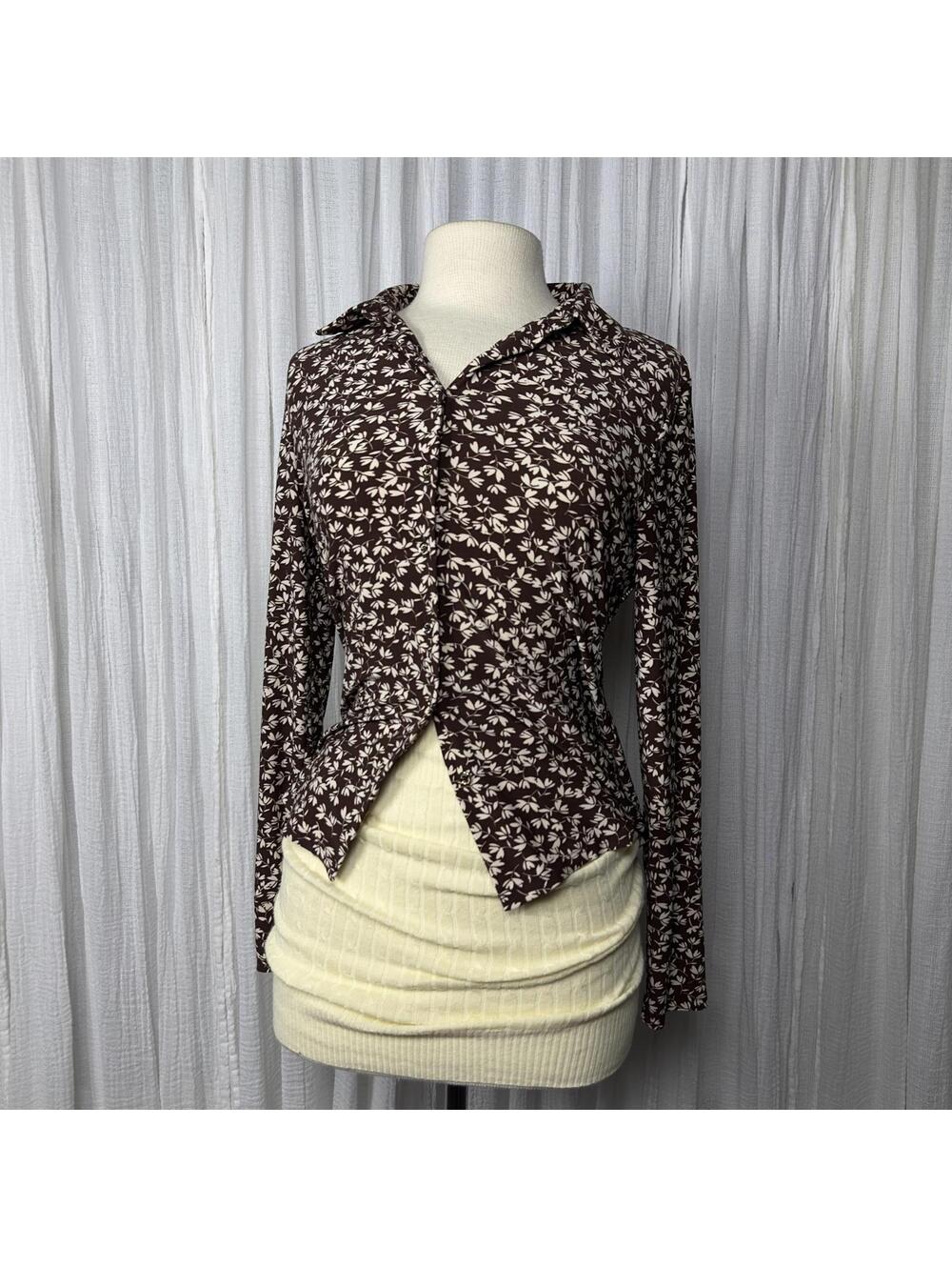Vintage boho cottage indie boho brown floral button up shirt (S)